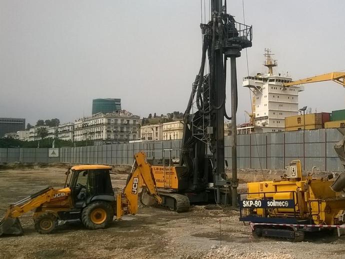 Gare maritime Port d'Annaba vue foreuse